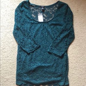 Women’s Rue21 Shirt.